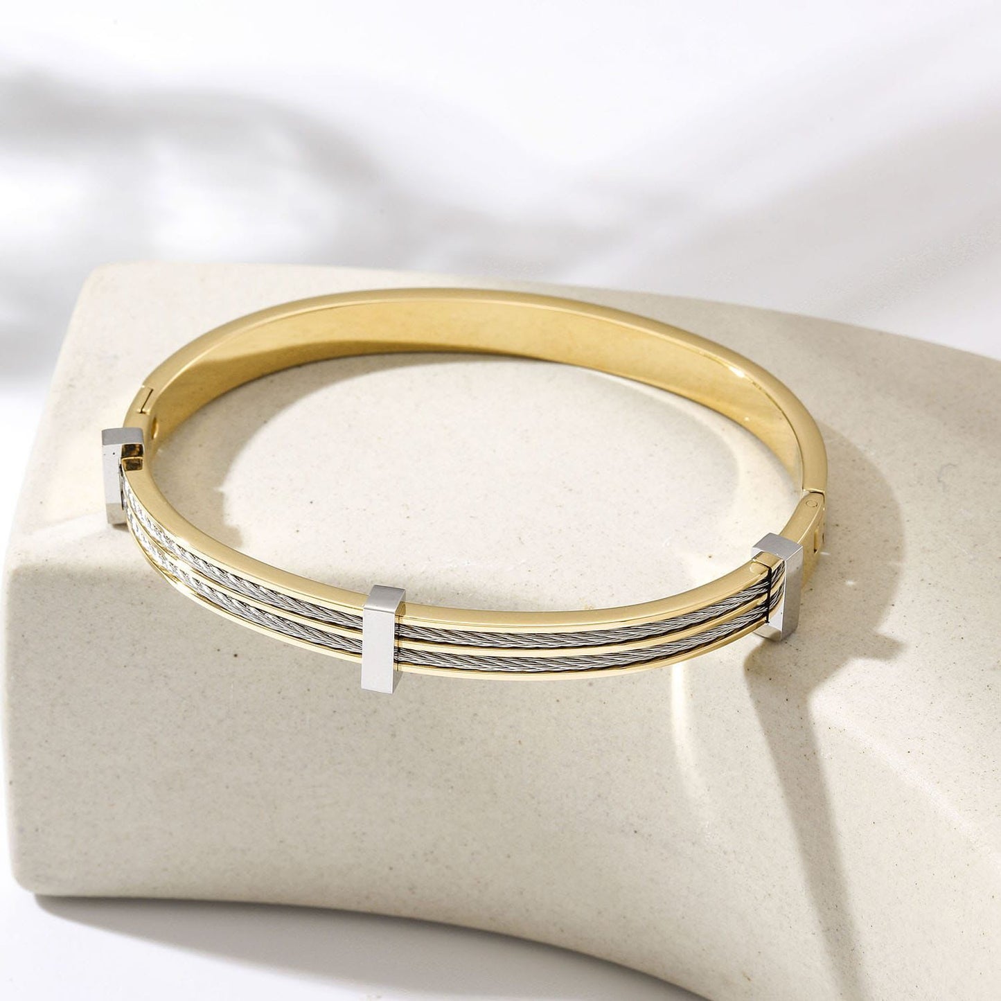 Lucia Bracelet Gold