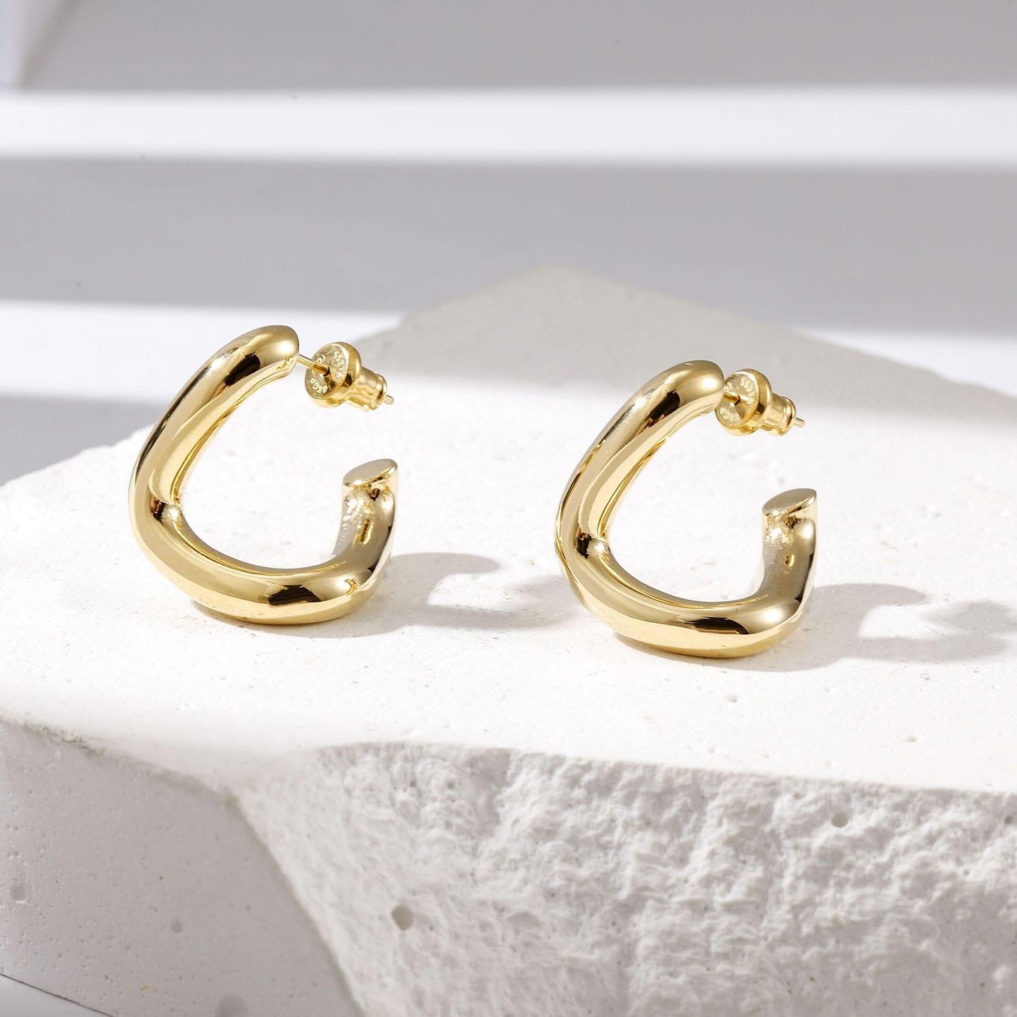 Laura_Earrings_1