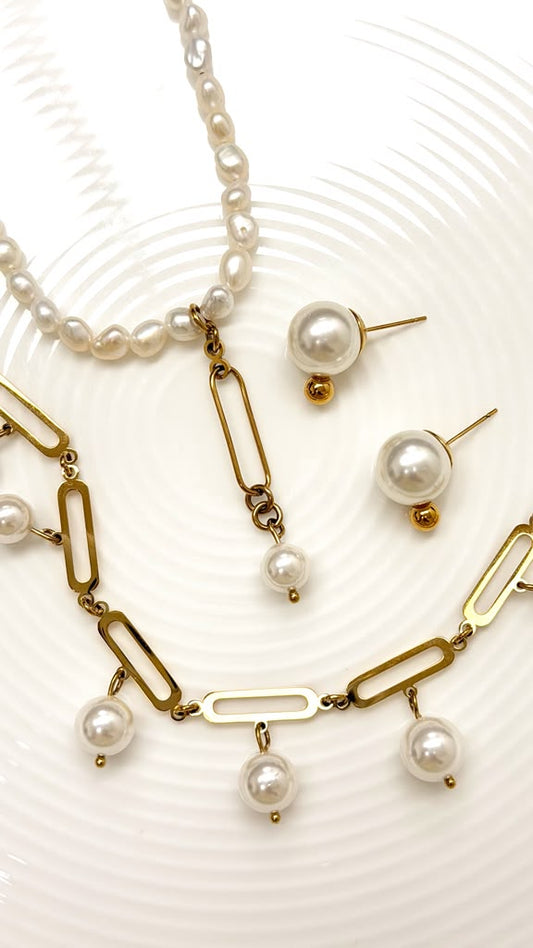 PEARL DROP Bracelet
