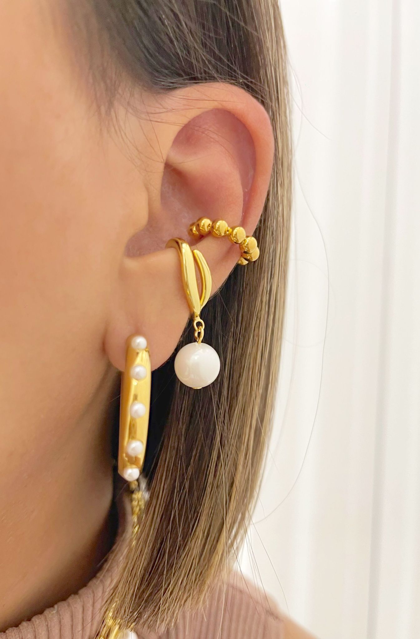Pearl Earcuff