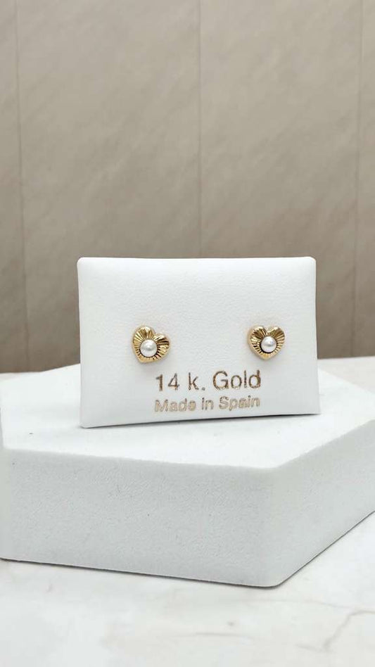 Amore gold earrings