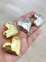 Load image into Gallery viewer, Maxi Heart Earrings
