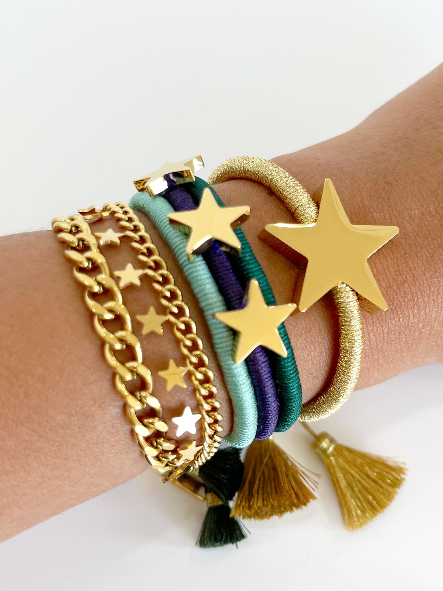 Gold star bracelet set