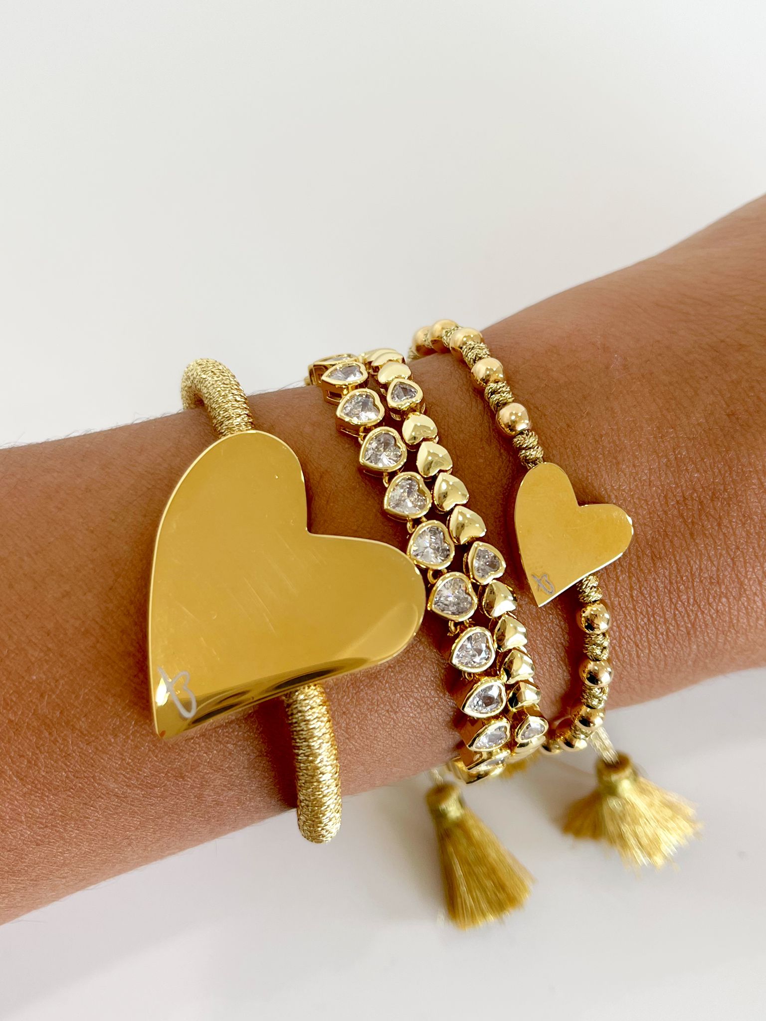 Gold heart bracelet set