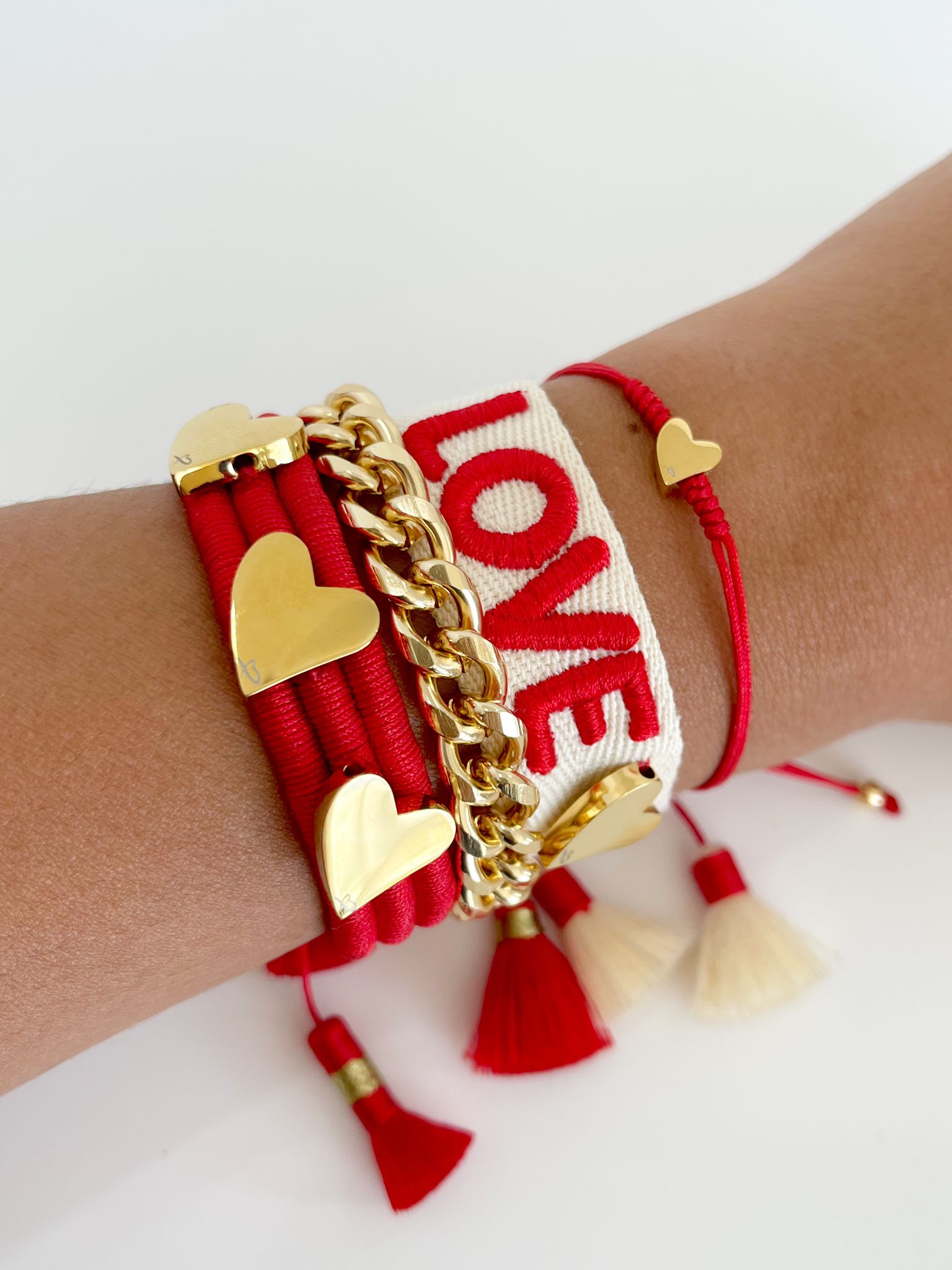 Tres corazones bracelet set