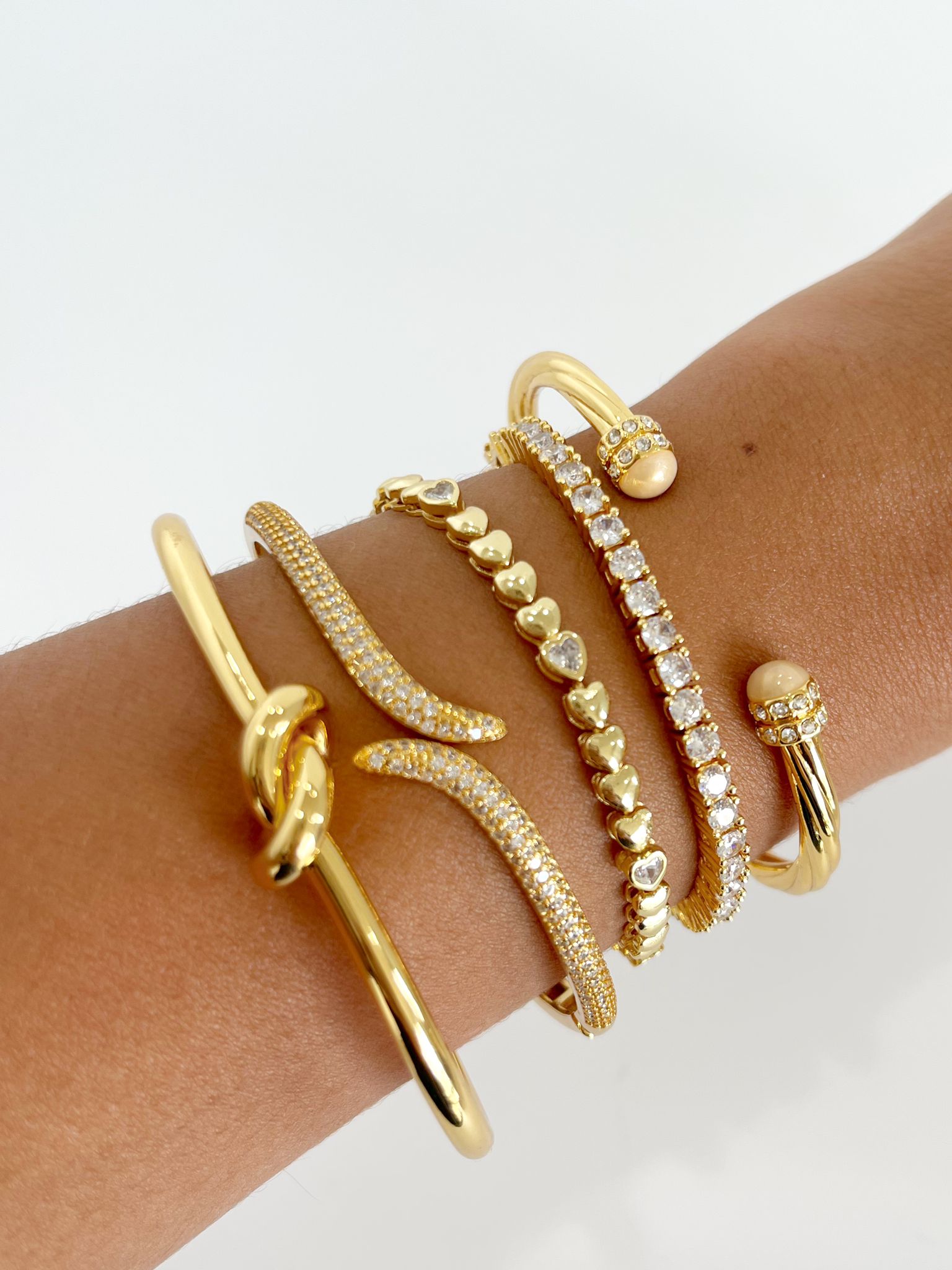 The crystal bracelet set