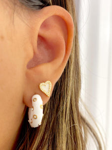 White heart earrings set
