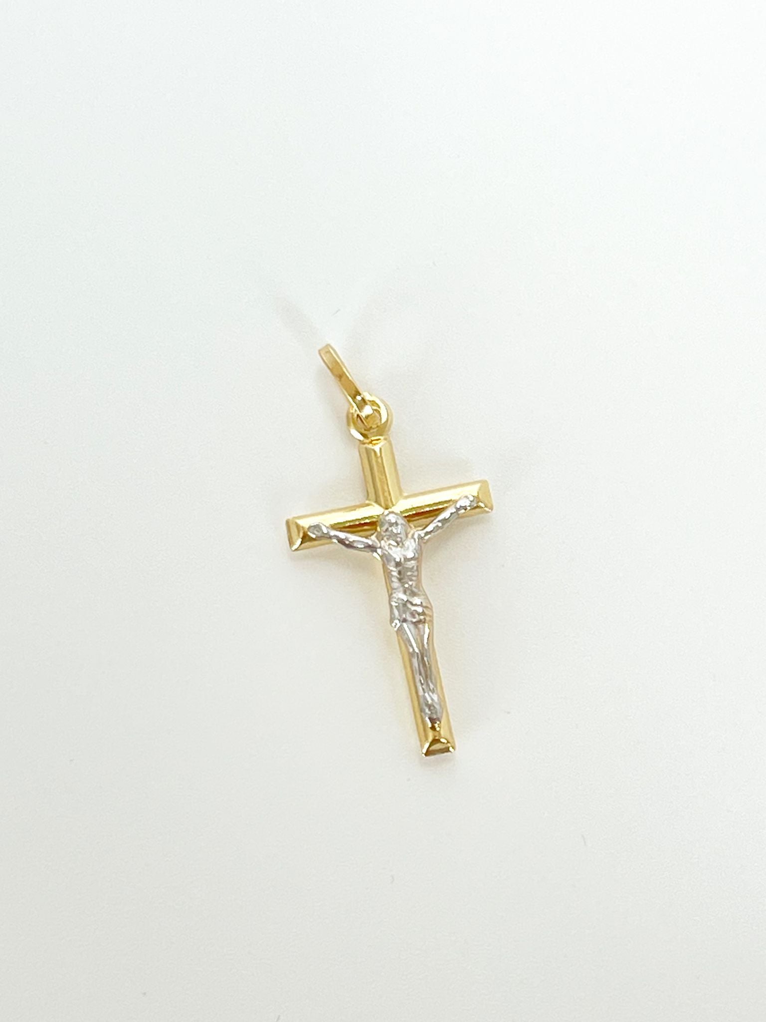 Two tone crucifijo