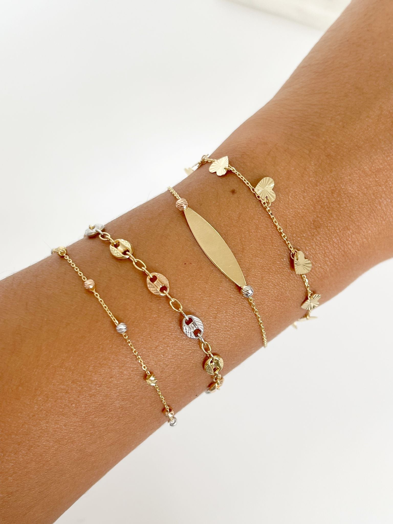 Classic gold  bracelet