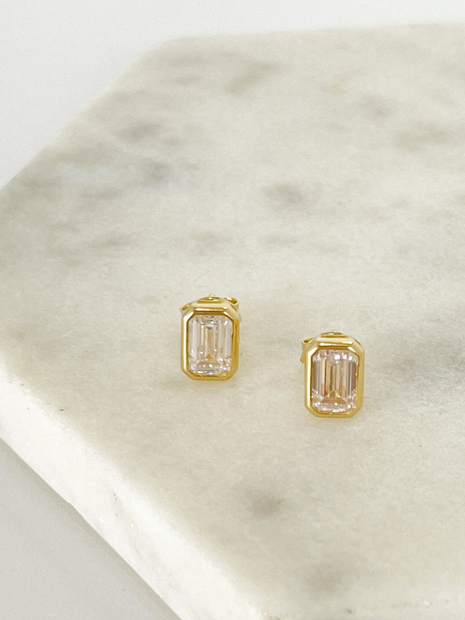 The baguette gold earrings