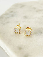 Load image into Gallery viewer, Queen gold earrings
