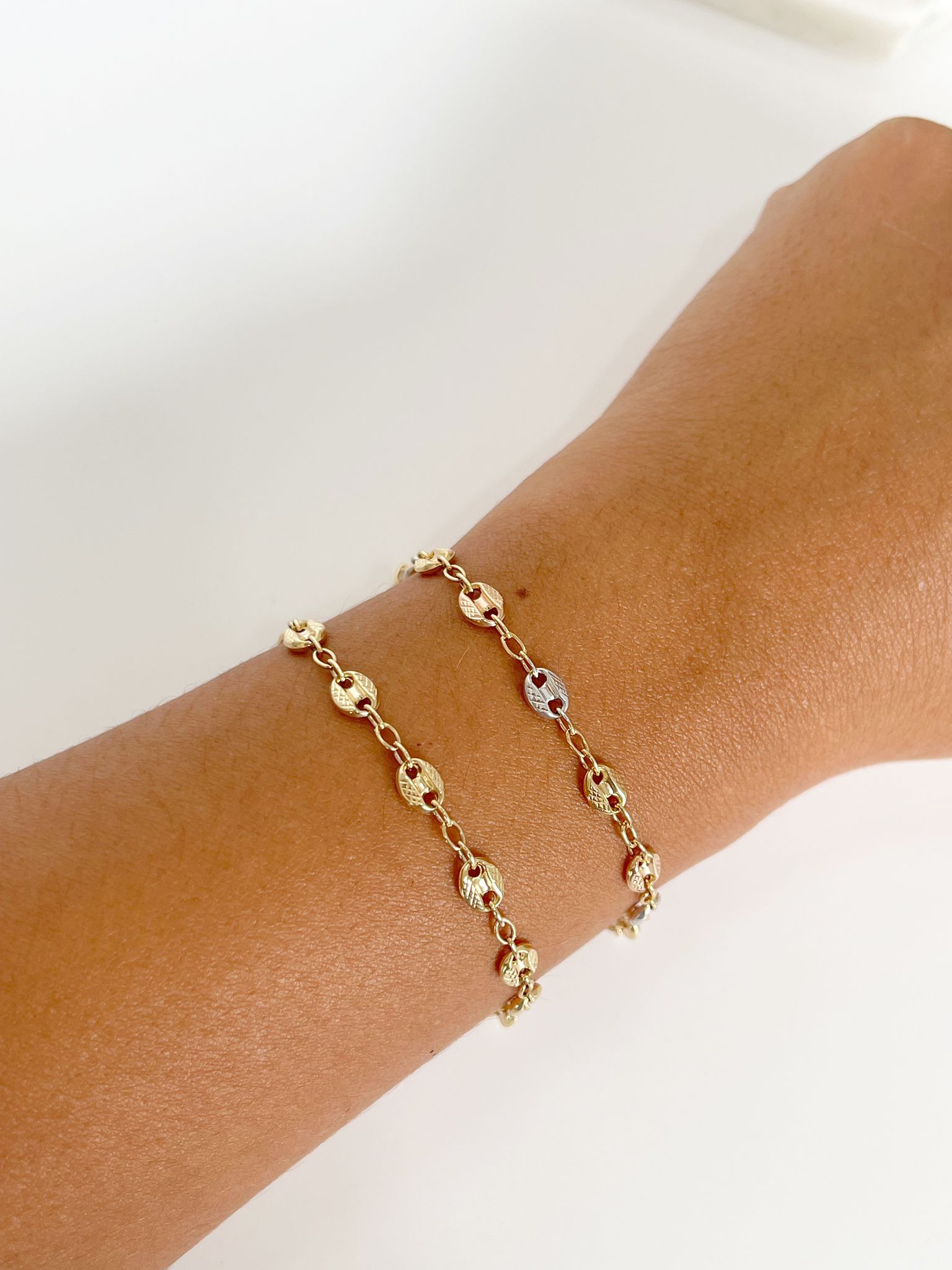 Ana gold bracelet