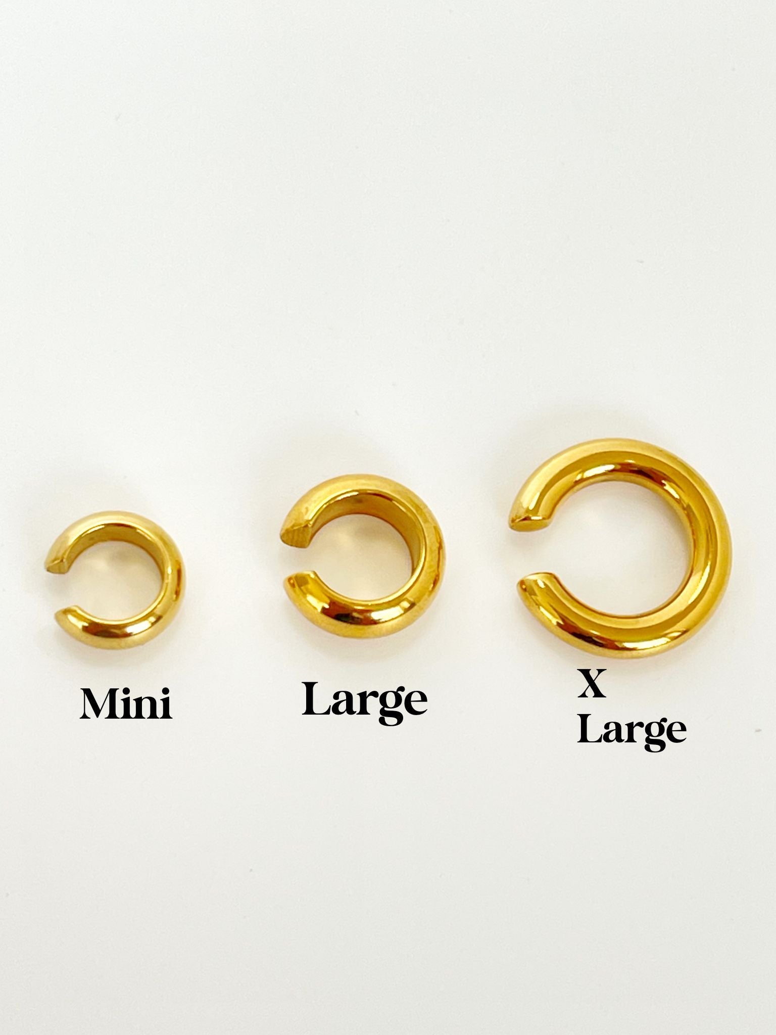 Mini gold earcuff
