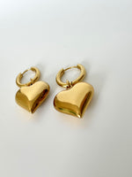 Load image into Gallery viewer, Queen of hearts GOLD earrings
