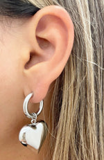 Load image into Gallery viewer, Queen of hearts silver hoops
