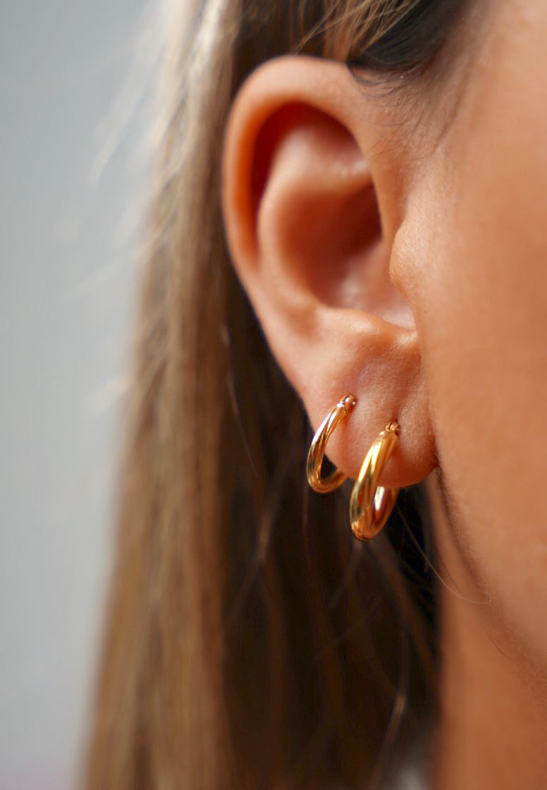 Classic small gold hoops
