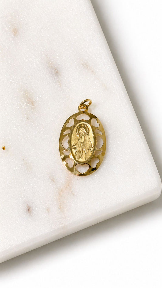 Mary Large Medal | By Sandra Frometa
