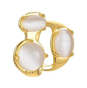Adriana Earcuff