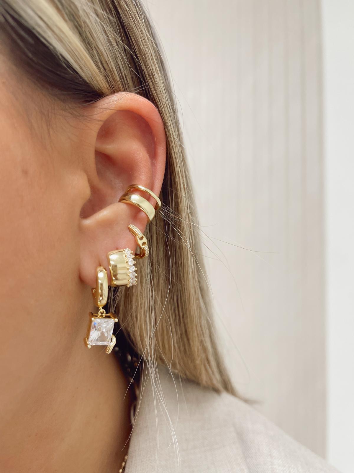 Ellie Hoops