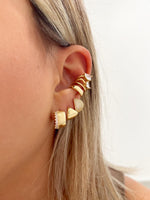 Load image into Gallery viewer, Lace Earcuff
