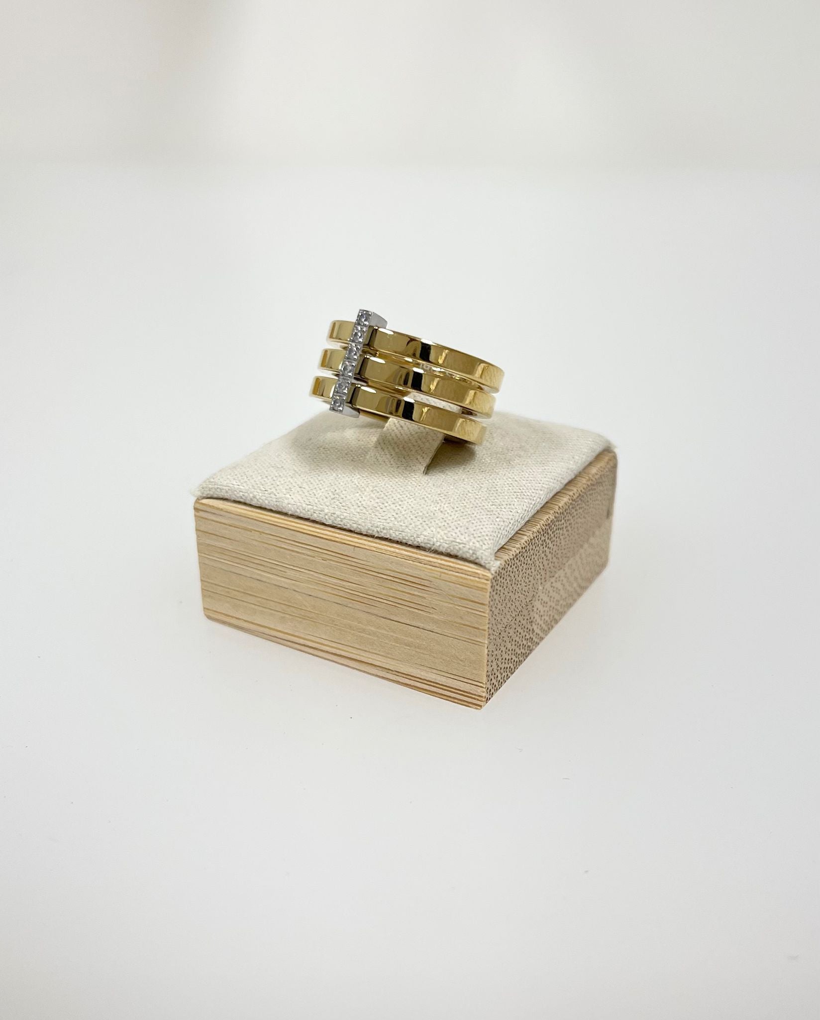 Zirconia Trio Ring