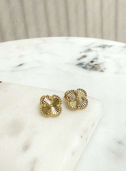 Blossom Medium 18k Gold Earrings