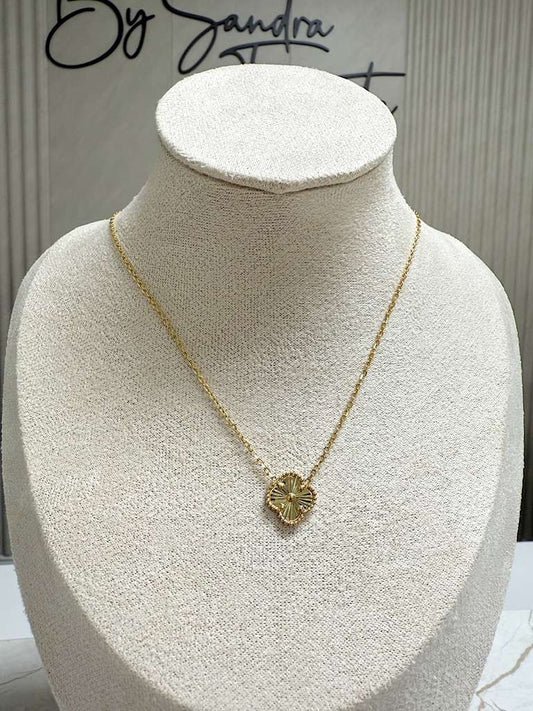 Unique Blossom Gold 18k Necklace