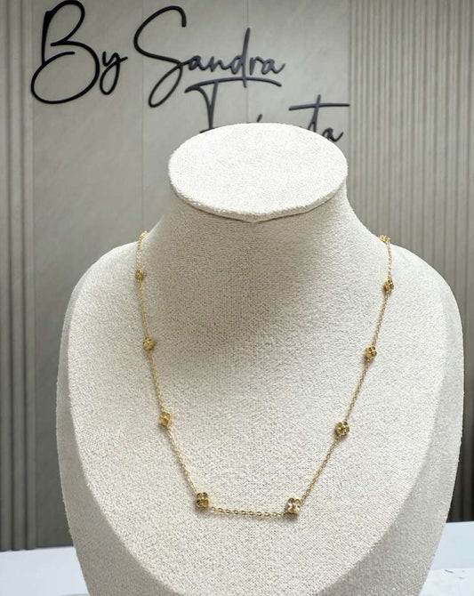Mini Blossom Necklace Gold 18k
