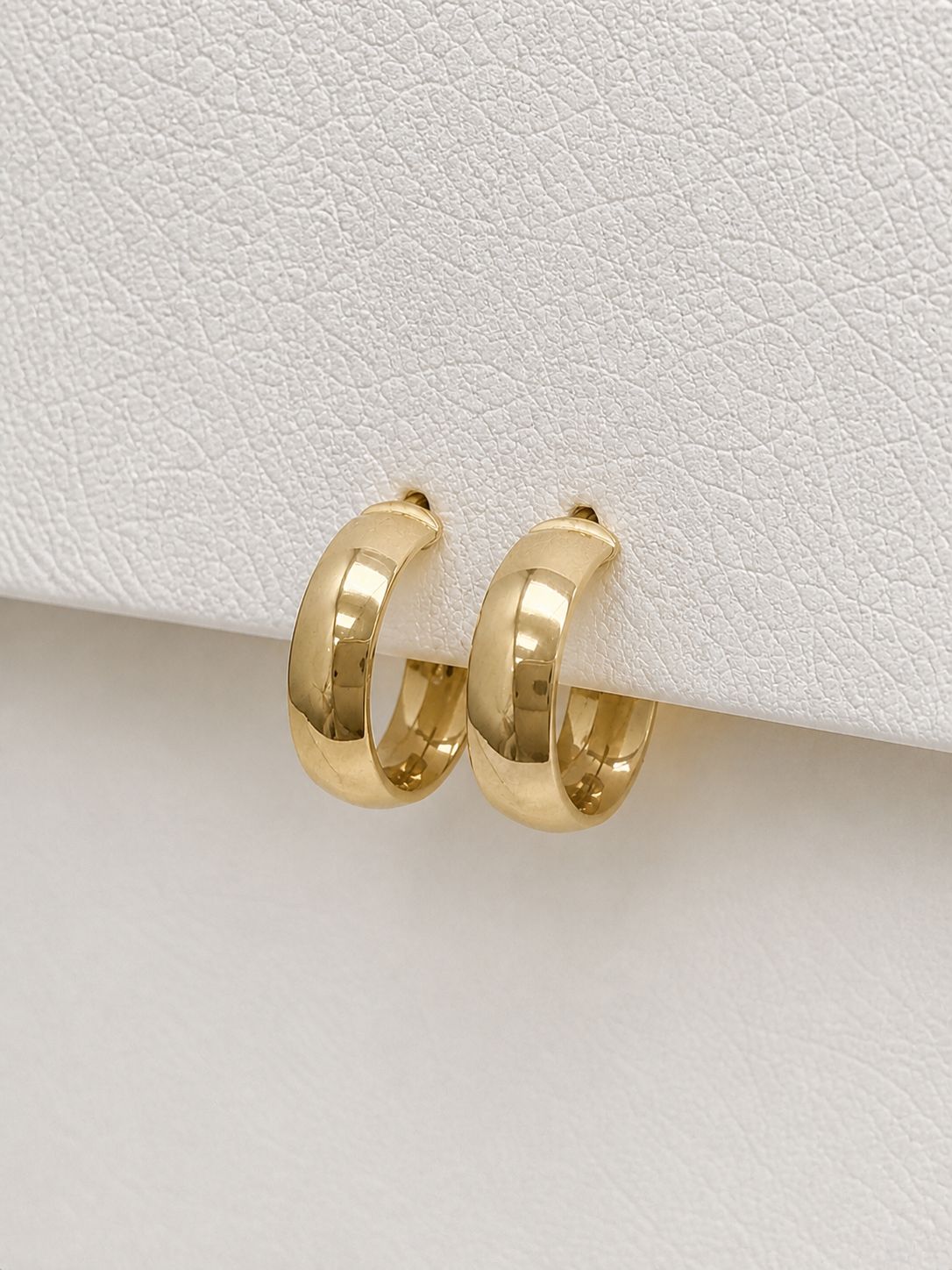 Georgia hoops gold 18k