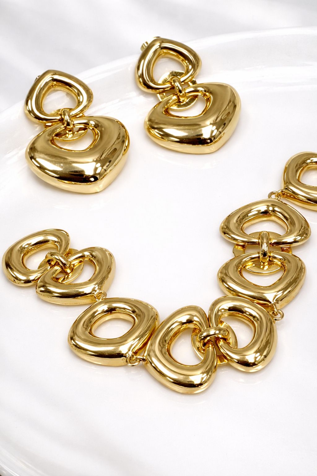 'AFRODITA' Heart Necklace