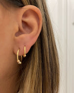 Load image into Gallery viewer, Hoops Gold 18k 003
