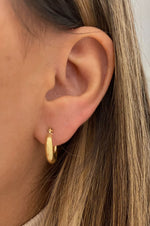 Load image into Gallery viewer, Hoops Gold 18k 005
