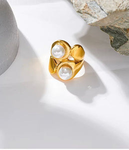 Living Ring